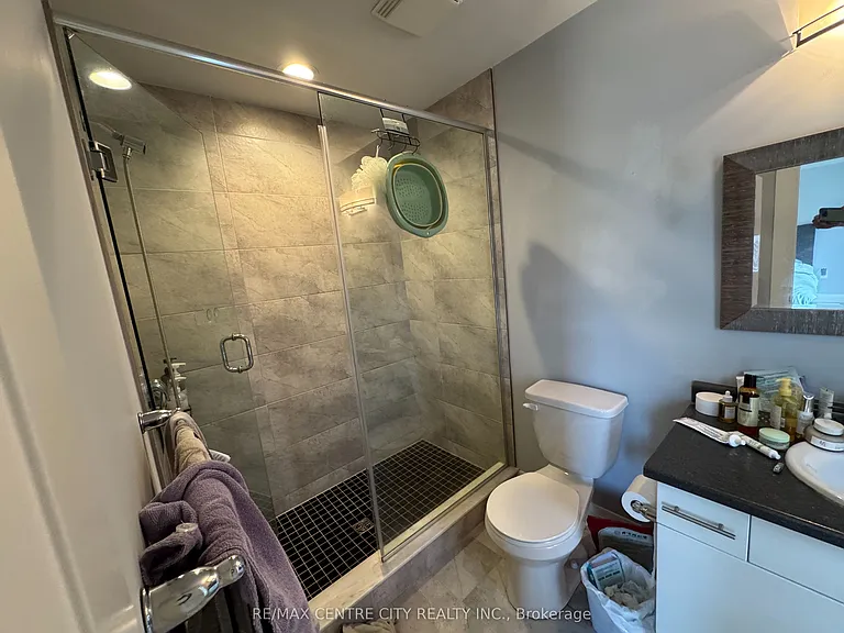 751 Freeport St — Photo 23