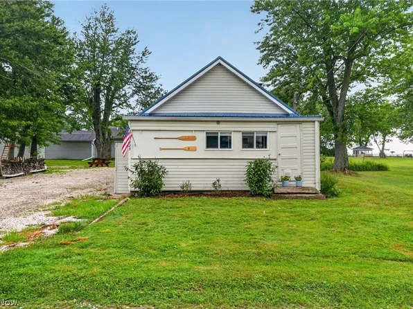 7223 Kenmore Ave, Conneaut, OH 44030