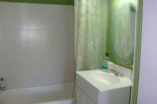 4 bed, 2.0 bath, $4,200 — Photo 3