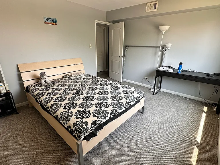 17510 Cedar Ln #302 — Photo 3