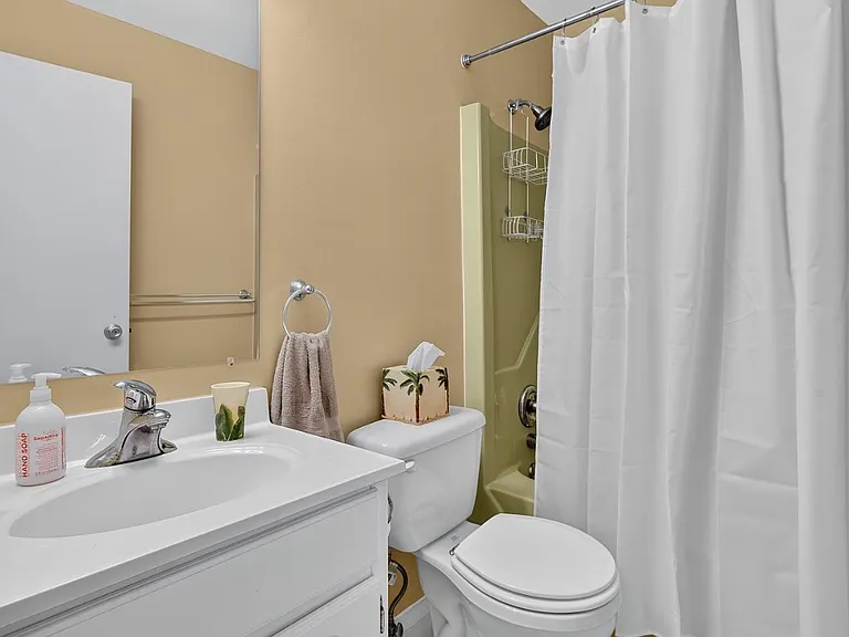 1088 Monticello Ln #1 — Photo 9