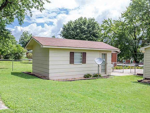 5th image of 362 Belleview Dr SE