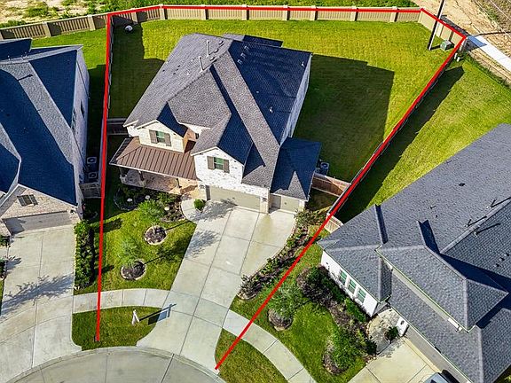 2nd image of 31142 Crescent Hill Dr