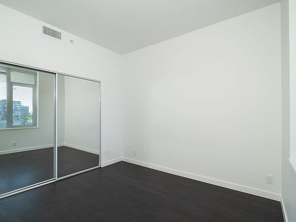 4th image of 7688 Alderbridge Way #905