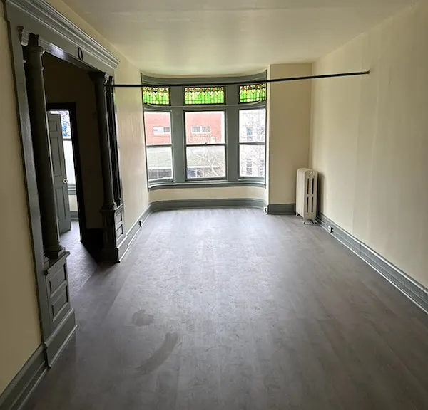 352 Penn St #4 — Photo 2