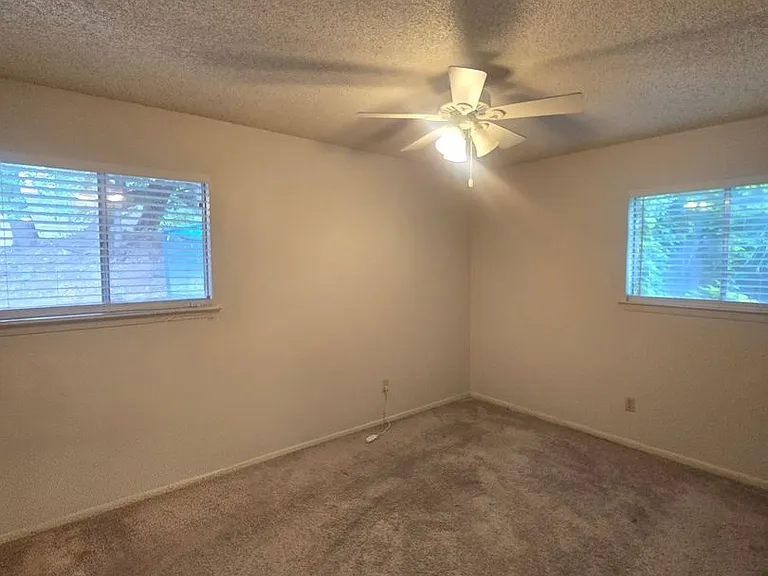 2314 Farnswood Cir — Photo 7