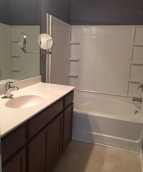 Bathroom1 2nd floor