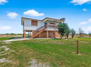 920 4th St, Pt Bolivar, TX 77650