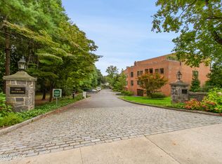 1 Milbank Ave APT 1A, Greenwich, CT 06830