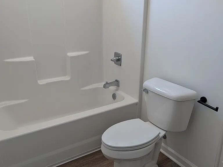 129 Edgefield Rd — Photo 10