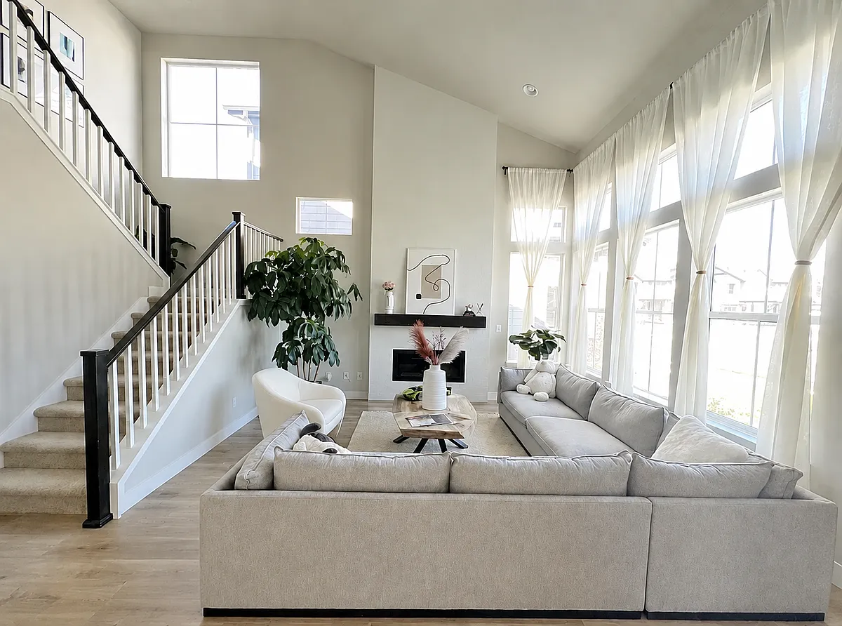 Living room - 1556 Stablecross Dr