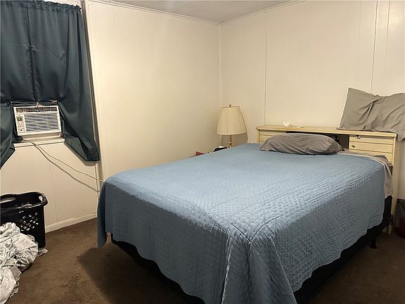 4th image of 924 Island Ave