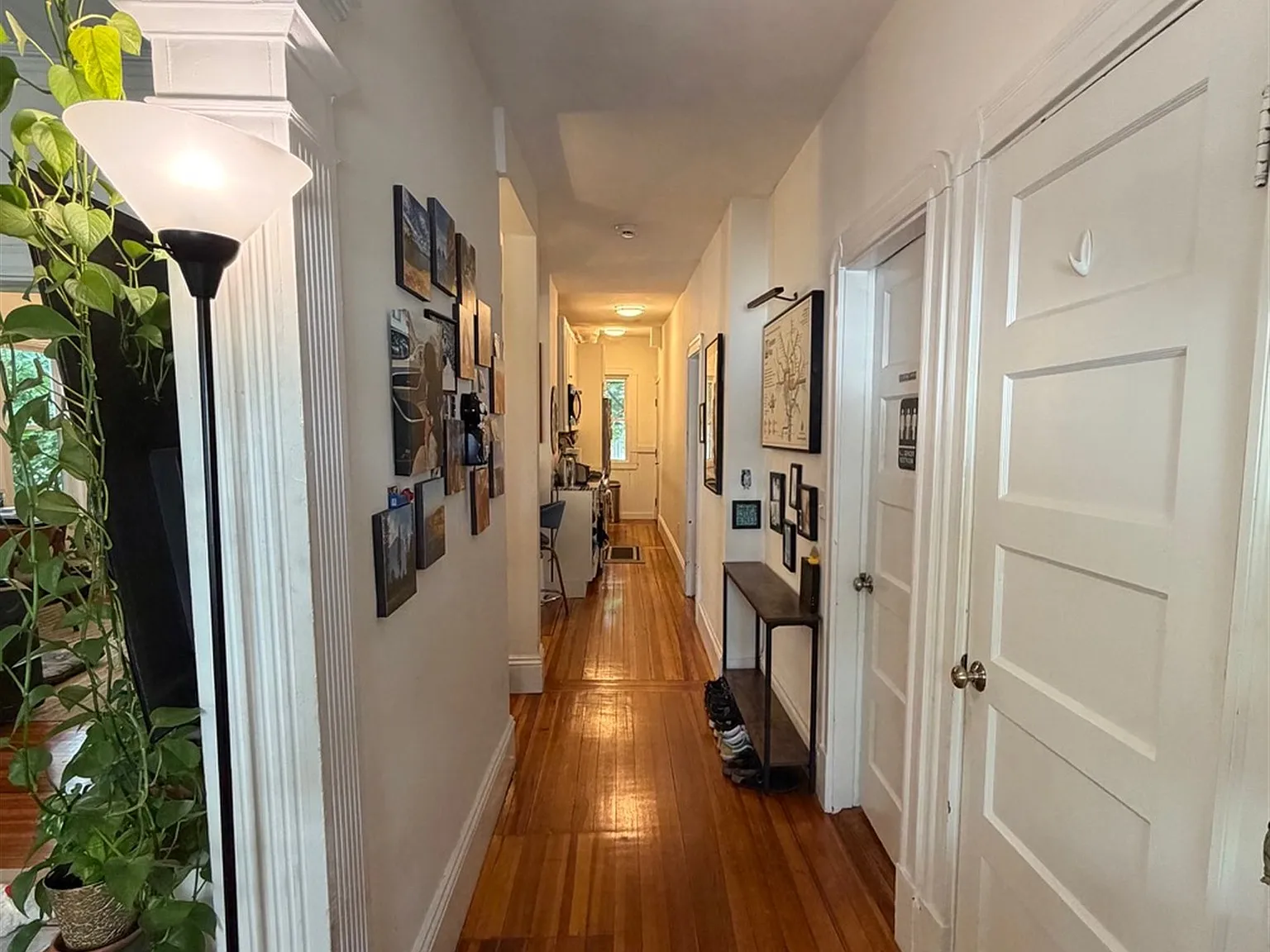 2 bed, 950 sqft, $3,300 — Photo 4