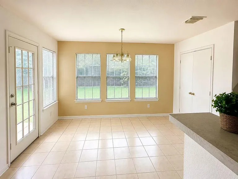3519 Benjamin Franklin Ln — Photo 8