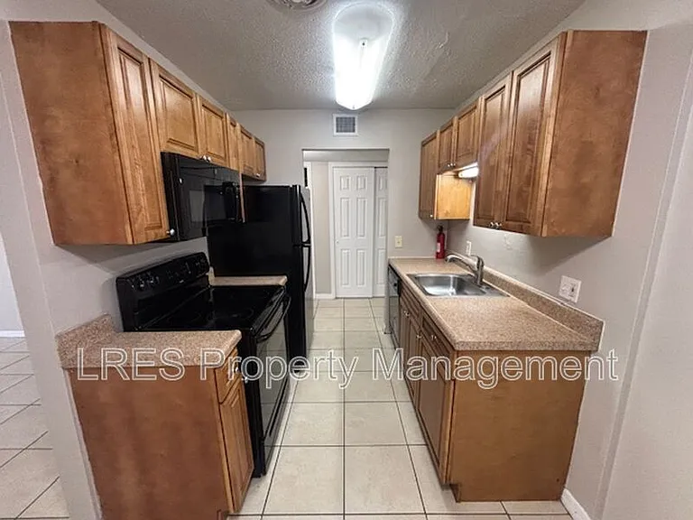 1695 Lee Rd #B107 — Photo 2