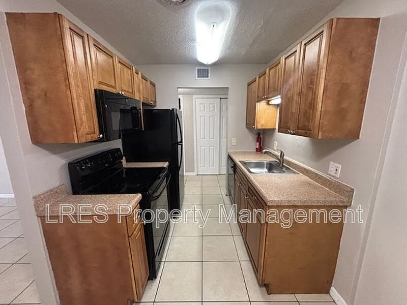 Building Photo - 1695 Lee Rd #B107