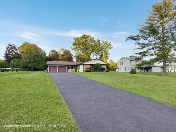 6 Woodford Lane, Manalapan, NJ 07726