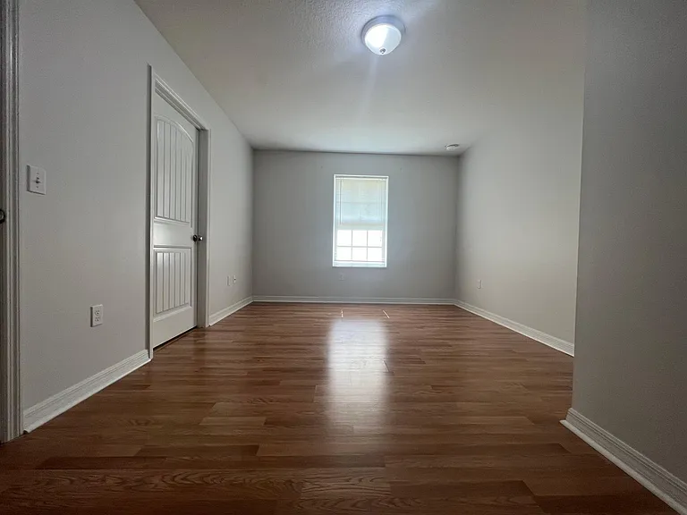 1860 NE Roberts Trl — Photo 14