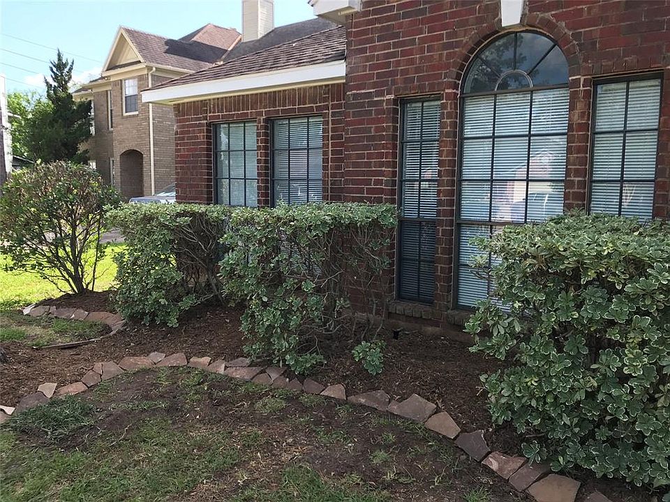 1st image of 4115 Forest Leaf Cir