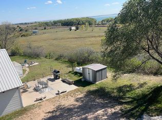 101 Sandburr Ave, Lemoyne, NE 69146