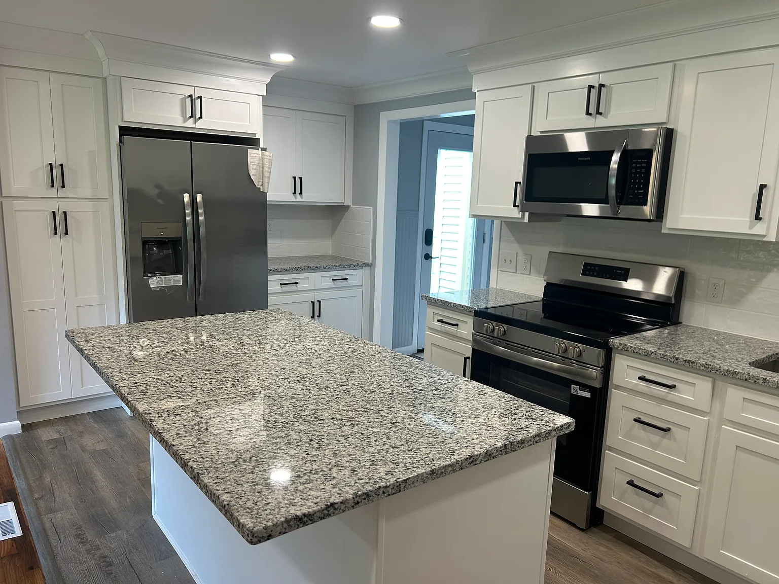 4 bed, 1400 sqft, $3,400 — Photo 3