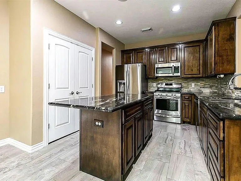 5823 Centennial Glen Dr — Photo 11