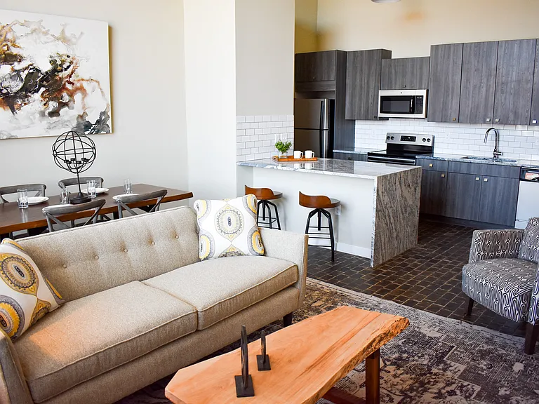 Lofts at Narrow — Photo 3