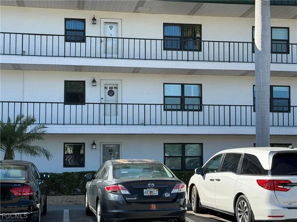 1747 Pebble Beach Dr APT 207, Fort Myers, FL 33907