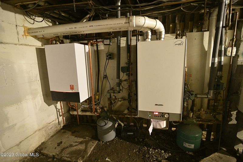 5th image of 63 Breslin Avenue