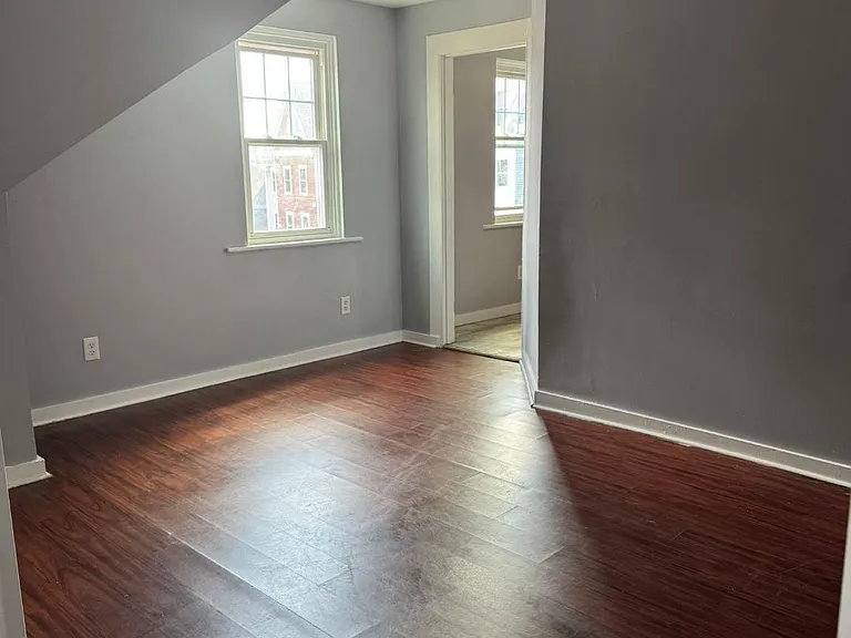 53 Cooke St #3 — Photo 3