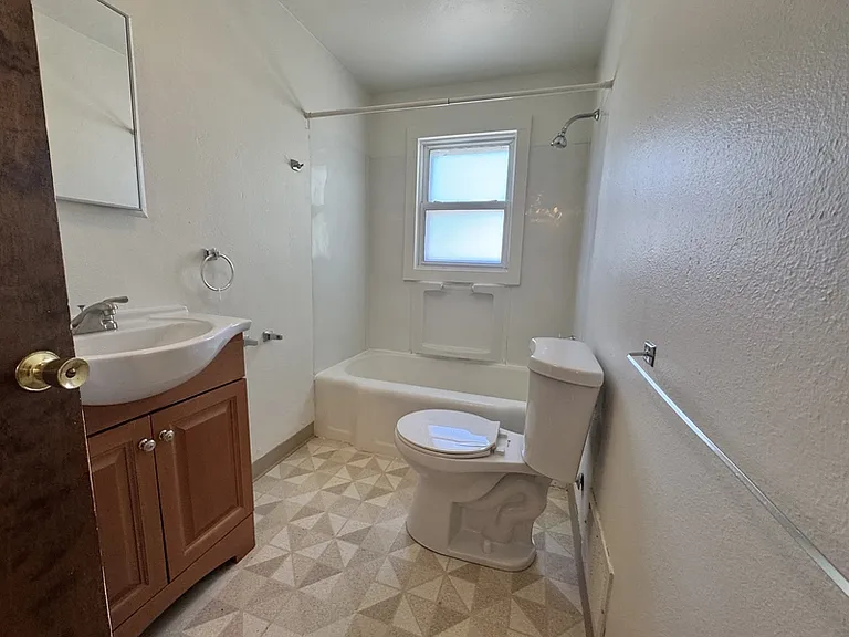 300 S Maple Ave #302 — Photo 7