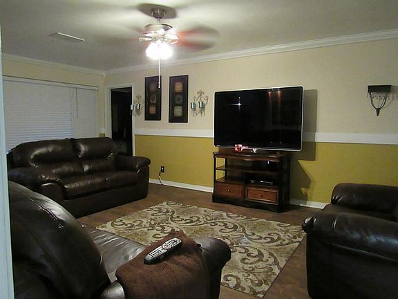 4th image of 1401 E James St