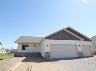 826 Morningside Loop, Saint Joseph, MN 56374