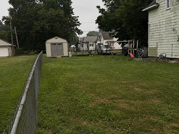 3rd image of 2508 Locust St