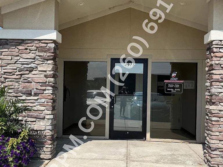 4915 Illinois Rd — Photo 1