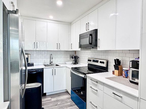 3rd image of 1021 162nd St APT 5D