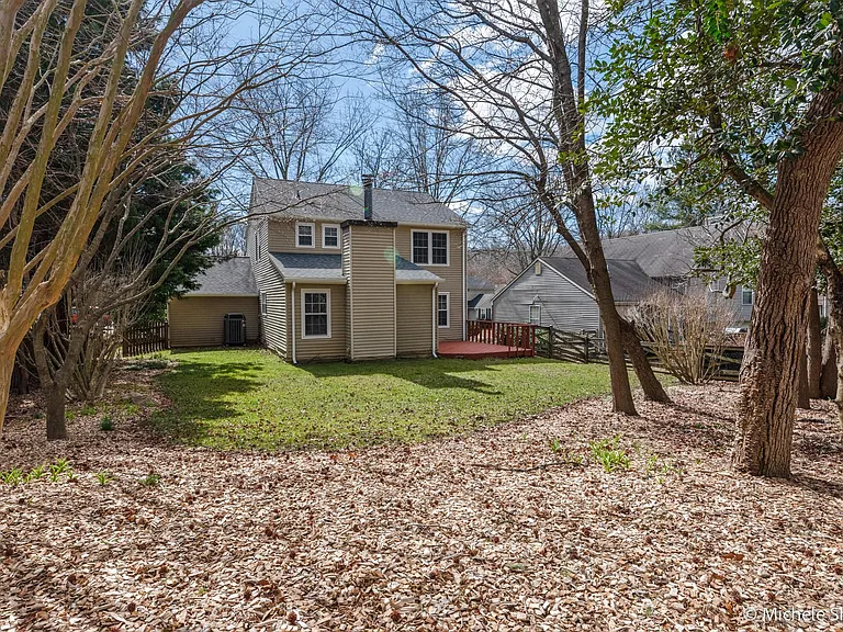 272 Yale Ct — Photo 44