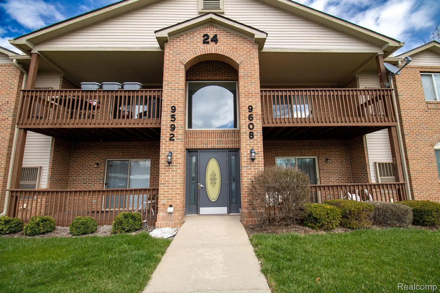 9602 Sawgrass Ct Unit 8 photo 1