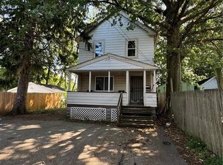 1977 W 77th St, Cleveland, OH