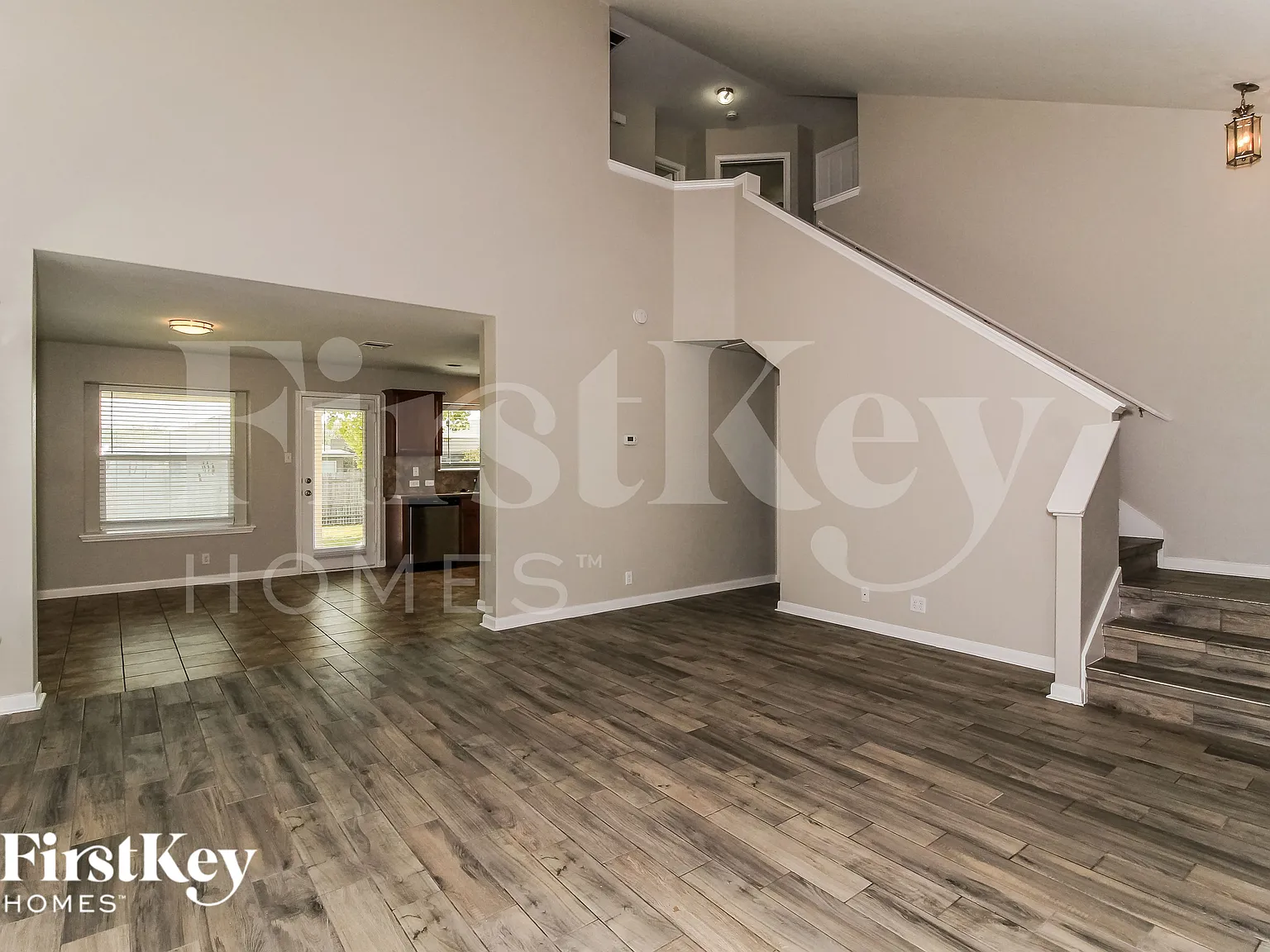 4 bed, 2.5 bath, 1758 sqft, $1,590 — Photo 3