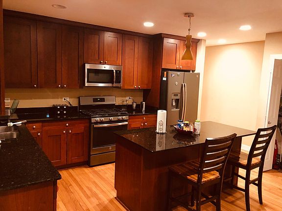 4th image of 813 S Bell Ave #1
