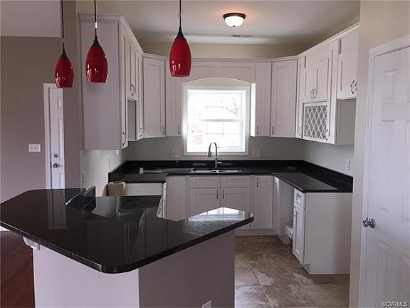 4th image of 4423 Waldor Dr