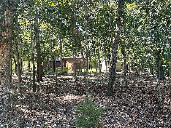 3rd image of 18 Kenninghall Ln