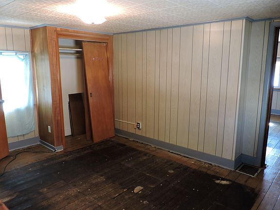 5th image of 107 S Washington Ave