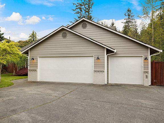 3rd image of 1114 125th Dr NE