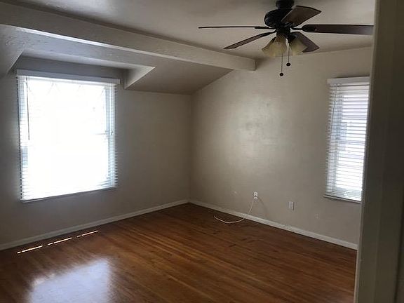 4th image of 3622 Crown Point Dr