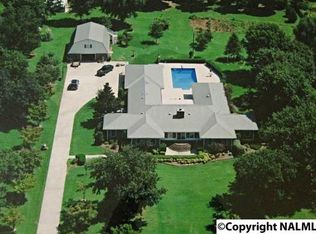 111 Jenni Leigh Dr NW, Huntsville, AL 35806
