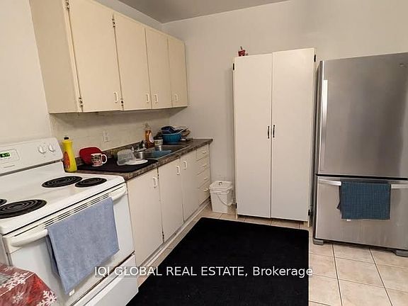 3rd image of 2608 Islington Ave #1