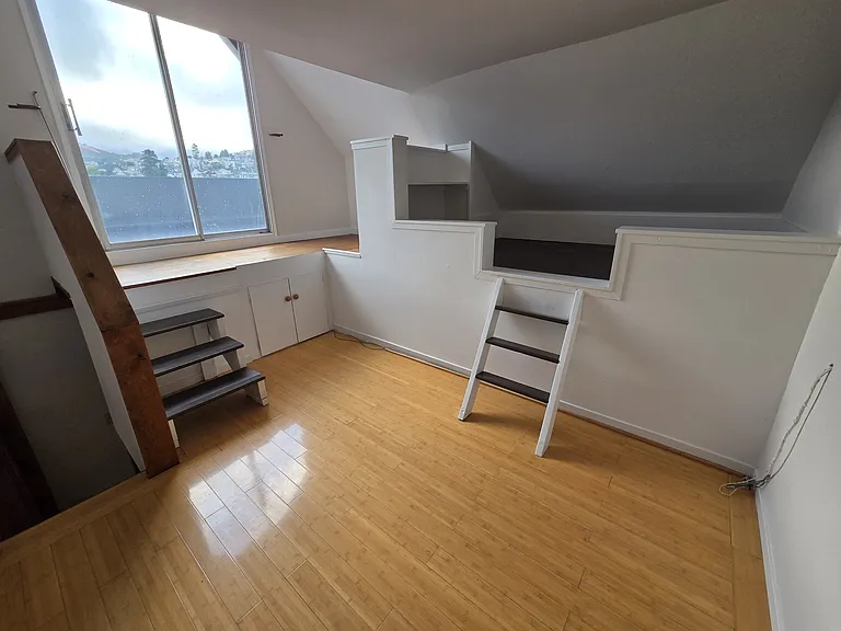 1126 Guerrero St #8 — Photo 2