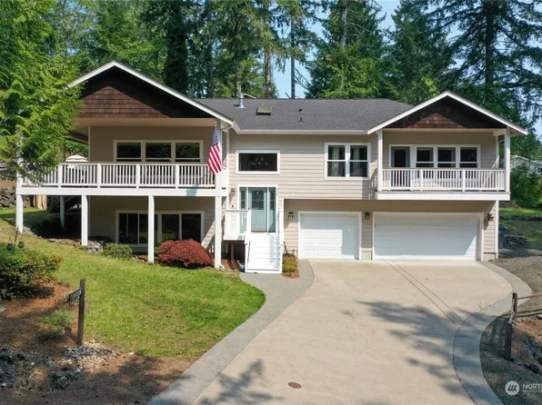310 E Lakeland Drive, Allyn, WA 98524